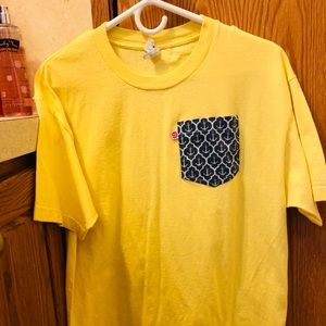 Cute T-shirt with blue anchors